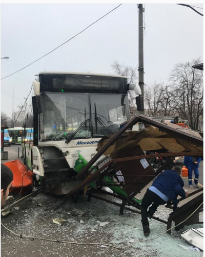 В Москве произошло очередное ДТП с автобусом