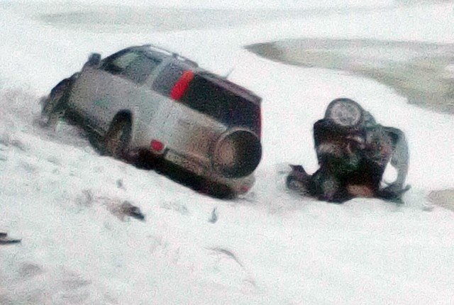 «Ладу» разорвало на части в ДТП в Топкинском районе – водитель погиб (2)