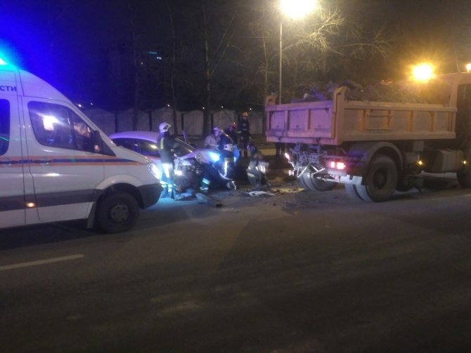 В Петербурге в ДТП погибла пассажирка такси (1)