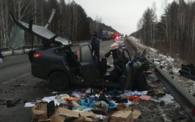 Два человека погибли в массовом ДТП под Екатеринбургом