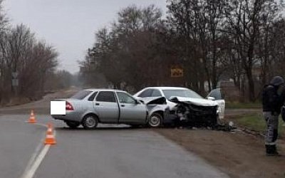 Женщина-водитель с тремя детьми в машине устроила ДТП на Ставрополье