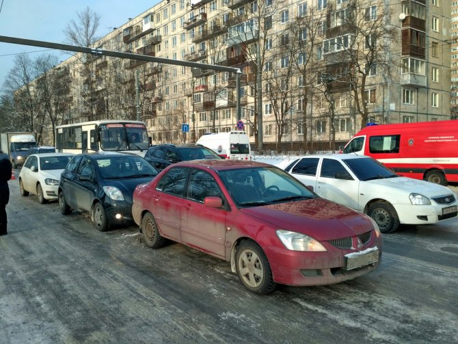 В Петербурге в массовое ДТП попала беременная женщина (1)