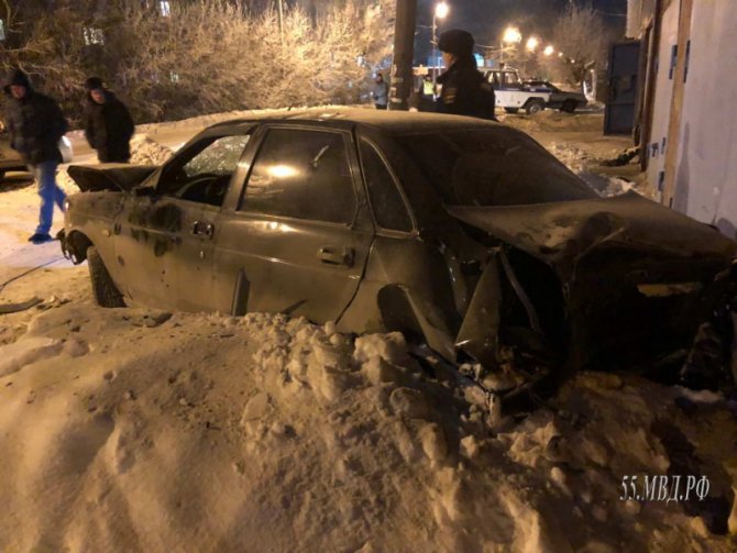 В Омске автомобиль насмерть сбил молодого человека и ребенка (2)