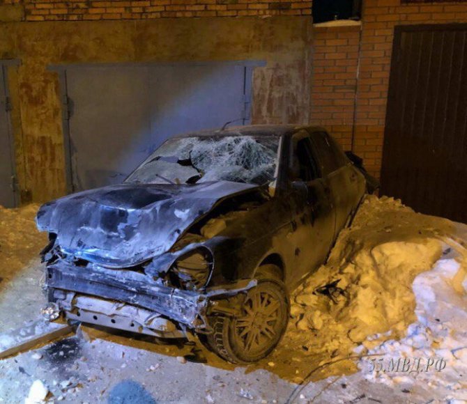 В Омске автомобиль насмерть сбил молодого человека и ребенка (1)