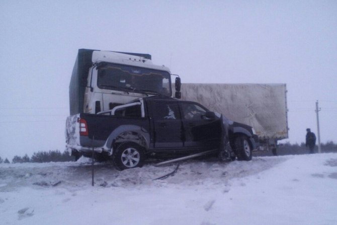 Водитель Ford Ranger погиб в ДТП с грузовиком в Башкирии (2)