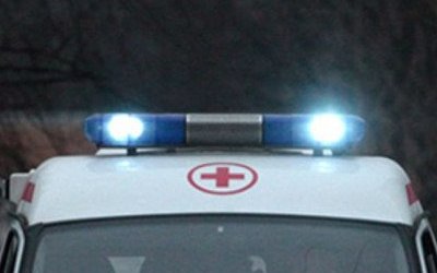 В Петербурге девушка за рулем иномарки врезалась в столб