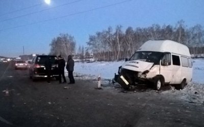 Шесть человек пострадали в ДТП с маршруткой в Омске