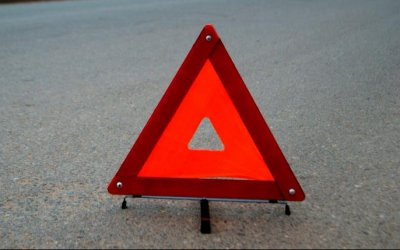 На юго-западе Москвы автобус врезался в фонарный столб