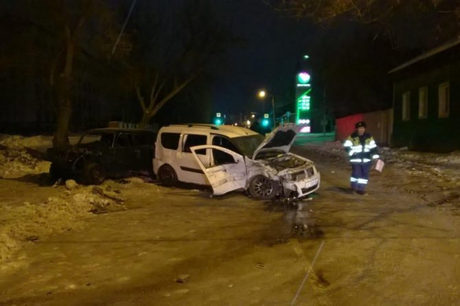 В Уфе в ночном ДТП пострадали пять человек (1)