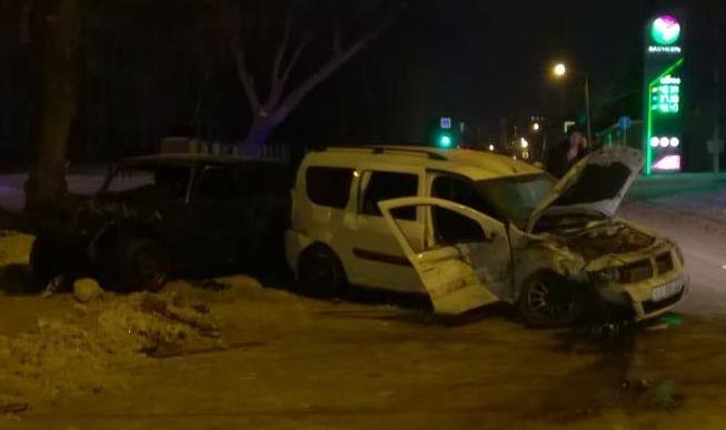В Уфе в ночном ДТП пострадали пять человек (2)