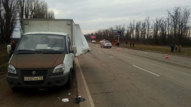 Женщина погибла в ДТП с двумя «ГАЗелями» под Краснодаром (2)