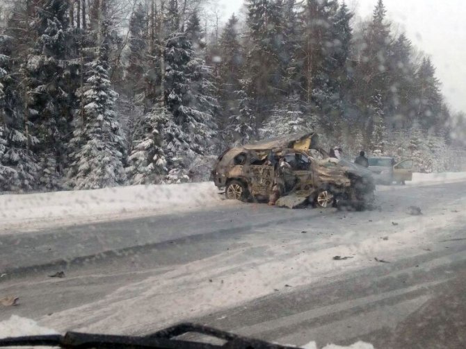 Два человека погибли в тройном ДТП на трассе «Скандинавия» (1)