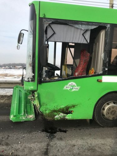 Два человека погибли в ДТП с маршруткой в Иркутске (1)