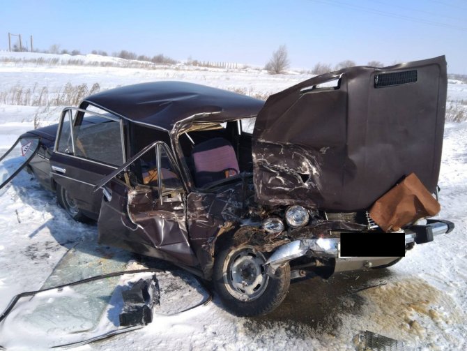 Пассажир ВАЗа погиб в ДТП с грузовиком в Орске (2)