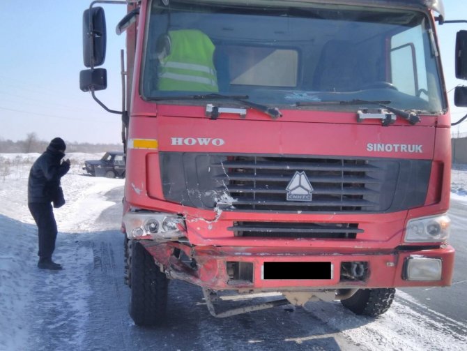 Пассажир ВАЗа погиб в ДТП с грузовиком в Орске (3)