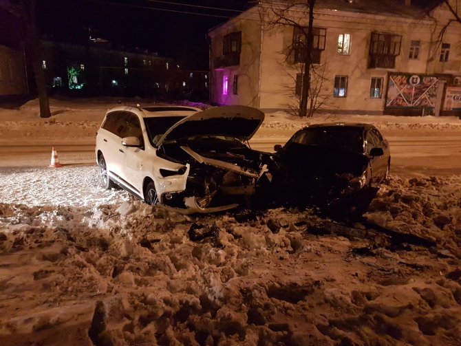 Трое детей пострадали в ДТП в Екатеринбурге (1)