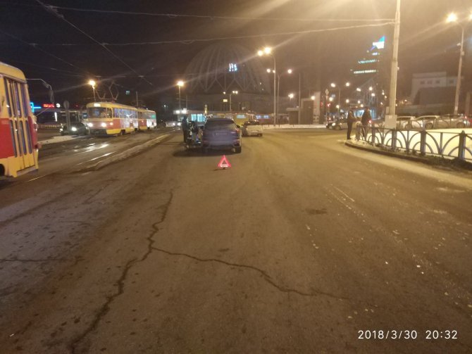 Ребенок пострадал в ДТП в Екатеринбурге (3)