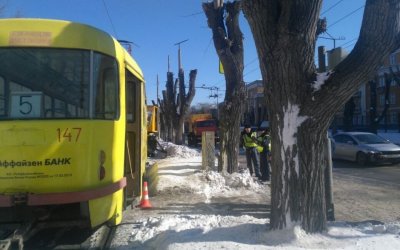 В Екатеринбурге трамвай насмерть задавил мужчину