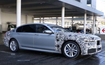 Седан BMW 7 Series 2019 года попал на снимки фотошпионов