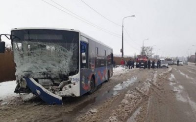 Молодая пассажирка погибла в ДТП с автобусом в Волгограде
