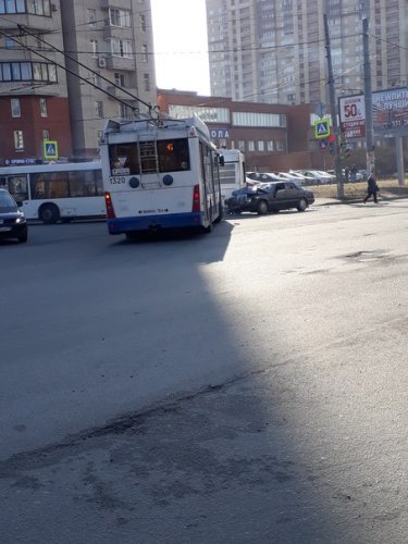 В Петербурге в ДТП с автобусом пострадал водитель иномарки (3)