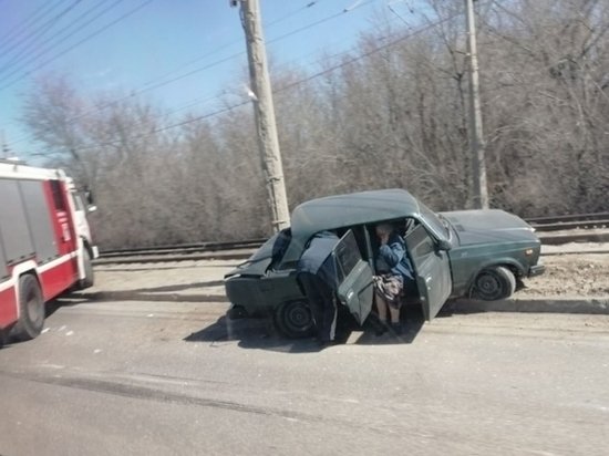 Пассажирка ВАЗа пострадала в ДТП в Волгограде