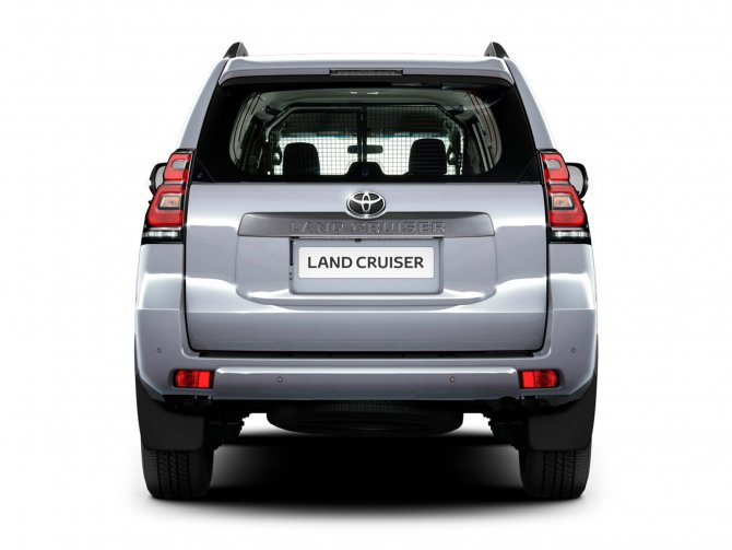 Toyota Land Crusier Utility Commercial 7