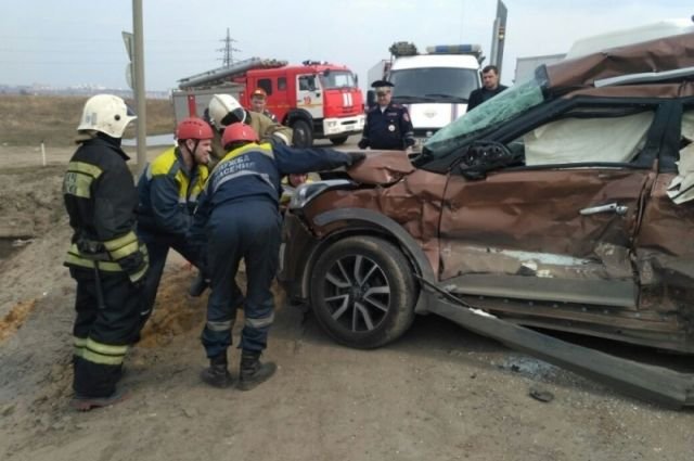 Два человека погибли в ДТП с грузовиком в Тульской области