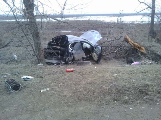 В ДТП в Балаковском районе Саратовской области погиб водитель иномарки (4)