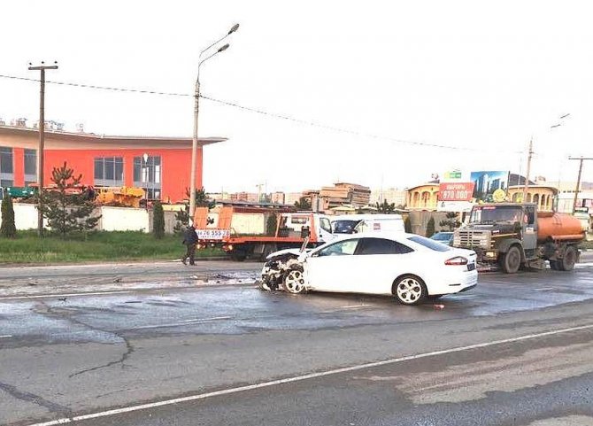 Под Анапой в тройном ДТП пострадал водитель