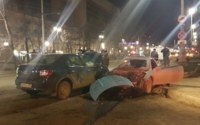 В центре Екатеринбурга в ДТП погиб мужчина