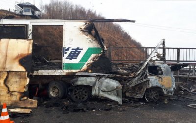 В Хабаровске два человека сгорели в угнанном «Лексусе»