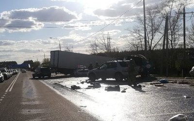 В массовом ДТП под Орлом пострадали два человека