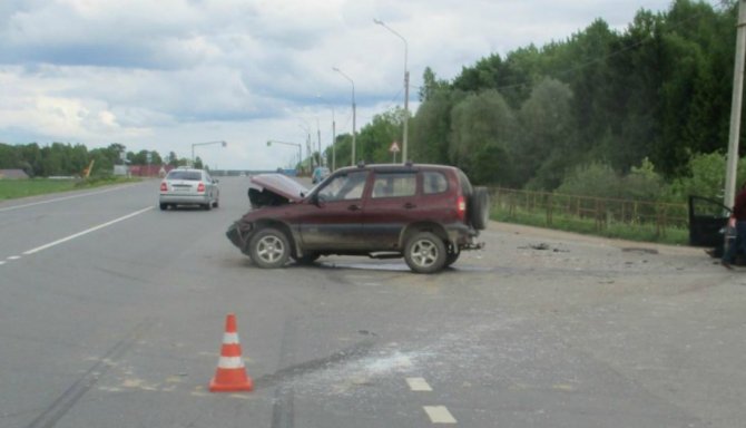 Четыре человека пострадали в ДТП в Ярославской области