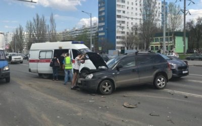 В ДТП с маршруткой в Самаре пострадали двое детей