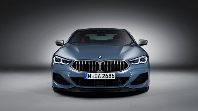 BMW 8-Series 1