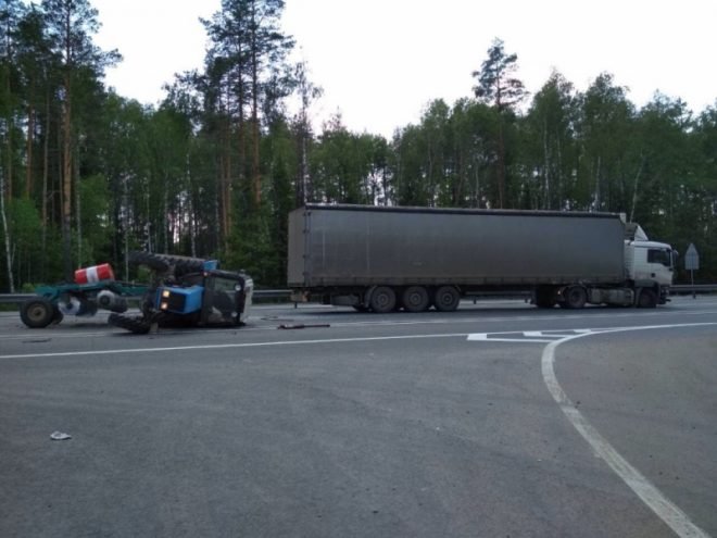 Водитель трактора погиб в ДТП во Владимирской области