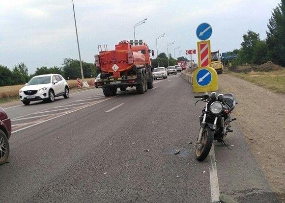 Три человека на мотоцикле пострадали в ДТП на Кубани