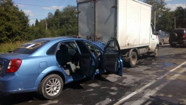В ДТП под Костромой пострадали три человека