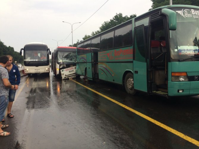 Четыре человека пострадали в ДТП с автобусами под Воронежем