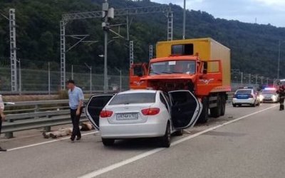 Два человека погибли в лобовом ДТП в Сочи