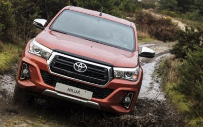 Пикап Toyota Hilux получил юбилейную версию для российского рынка