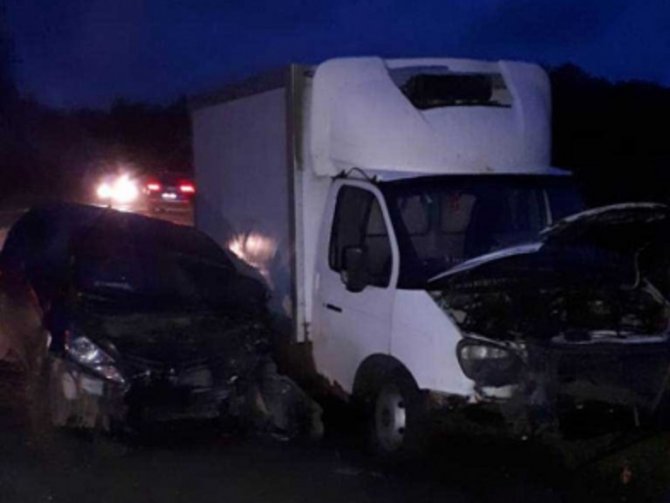 Младенец погиб в ДТП с грузовиком в Омске