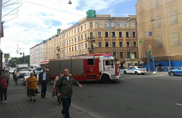Пожарная машина попала в ДТП в Петербурге