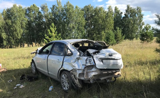 В Башкирии погибла пассажирка опрокинувшейся иномарки (3)