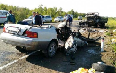 Пять человек погибли в ДТП с грузовиком в Бурятии