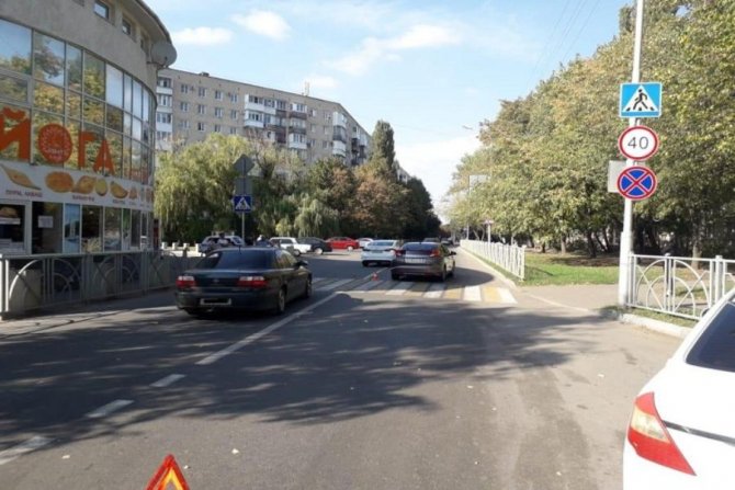 В Ставрополе автомобиль сбил 8-летнюю девочку на переходе