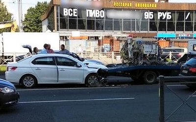 Две женщины и ребенок пострадали в ДТП на проспекте Славы в Петербурге