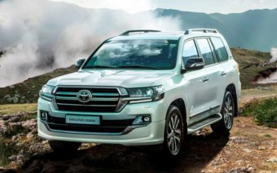 Toyota начала продажи нового Land Cruiser 200 Executive Lounge в России