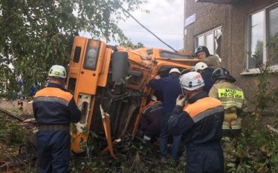 Под Уфой грузовик насмерть сбил девочку